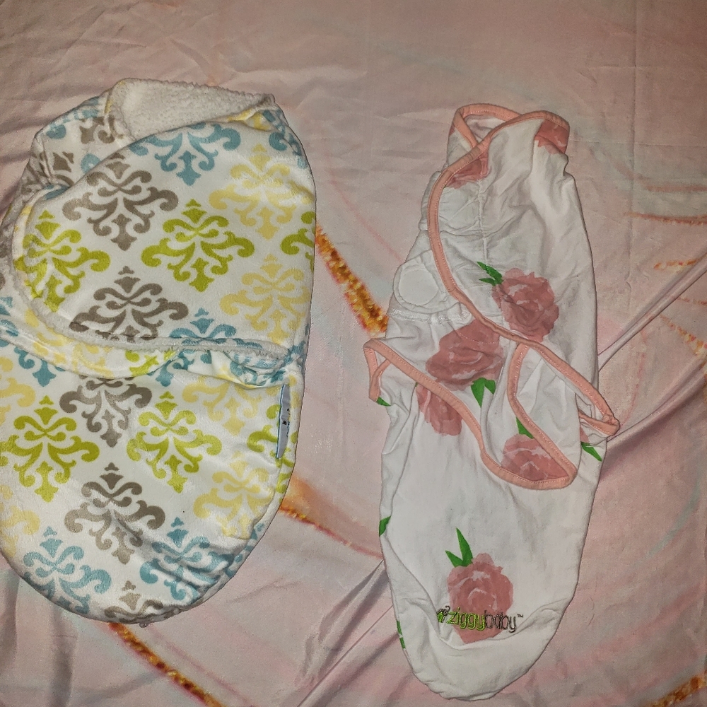 Baby swaddles